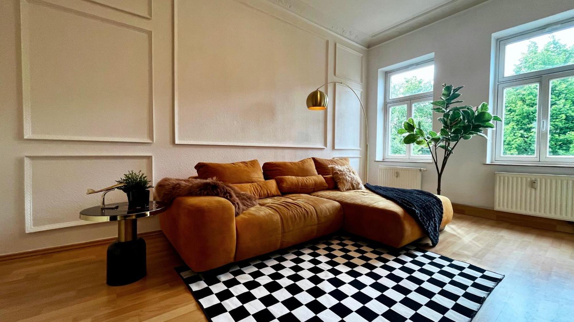 Charmanter Altbau In Schleussig Mit Balkon *